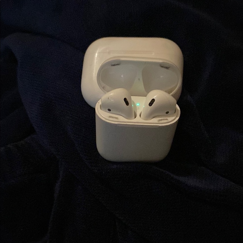 Apple AirPods with Charging Case - White